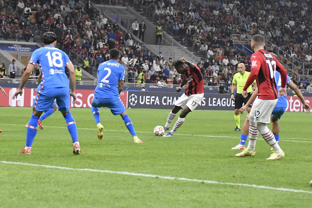 摩洛哥险胜AC米兰，苏亚雷斯统治全场