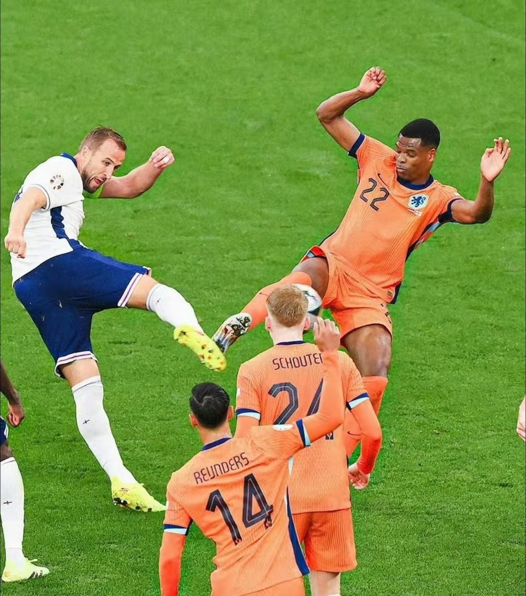 英格兰轻取波兰，穆勒扛起全队