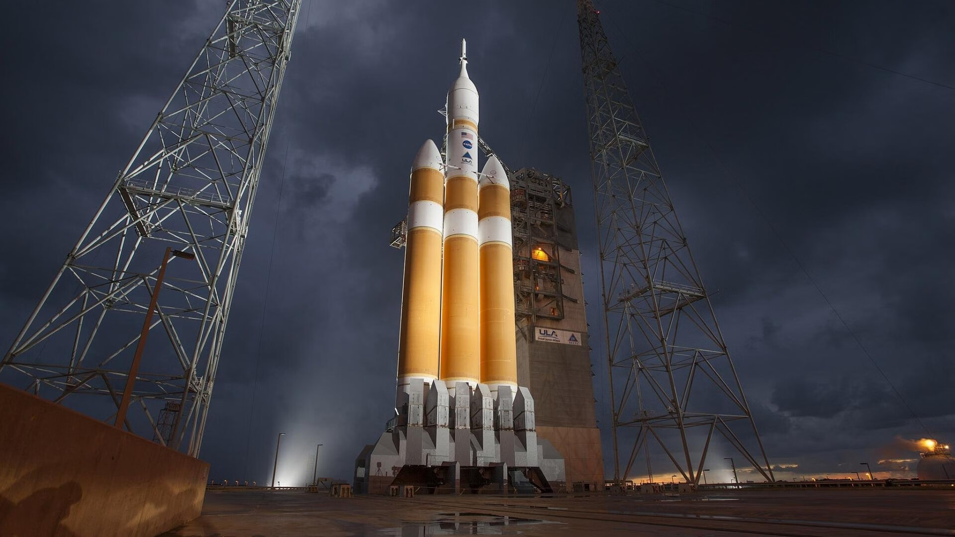 双线烽火,英超天王山背后的欧冠暗战,拜仁已在悄悄收网