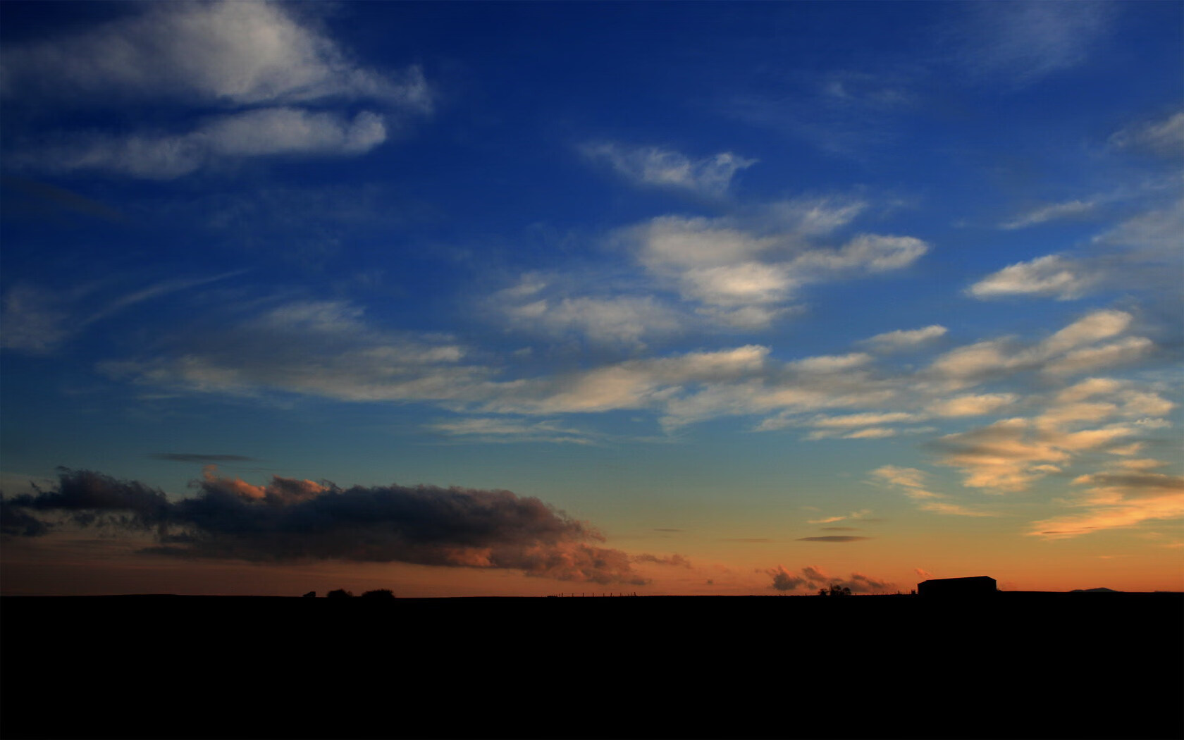 非典型对话,阿劳霍在厄瓜多尔与芬兰的隐形战争中定义统治